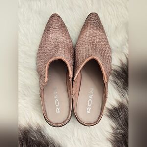 Roan Women's Woven Brown Mules